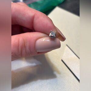 Very small diamonds earrings in silver setting